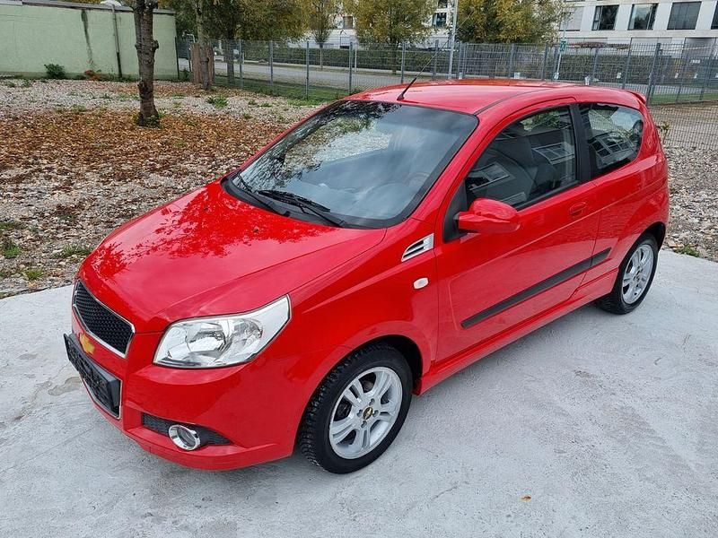 Rot Gebraucht 2009 Chevrolet Aveo LT Limousine | 4.200 € (Fairer Preis) - Bild 1/4