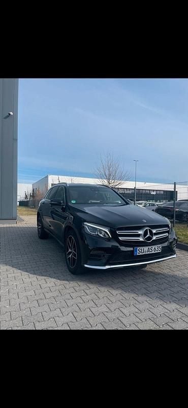 Schwarz Gebraucht 2019 Mercedes GLC250 SUV | 25.990 € (Fairer Preis) - Bild 1/4