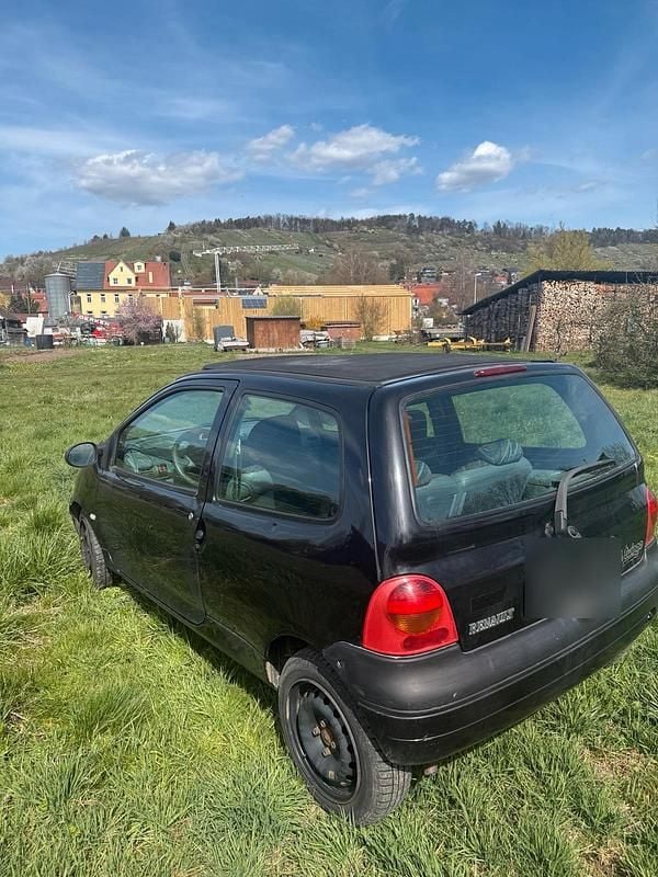 Second-hand Renault Twingo 58 CP (42 kW) 2000 Negru Hatchback