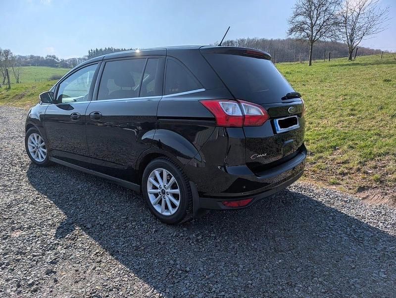 Gebraucht Ford Grand C-Max Titanium 120 PS (88 kW) 2018 Schwarz Van / Kleinbus