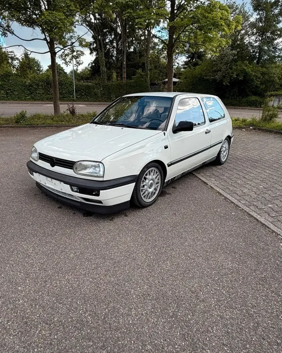 Gebraucht VW Golf III 75 PS (55 kW) 1992 Weiß Kleinwagen