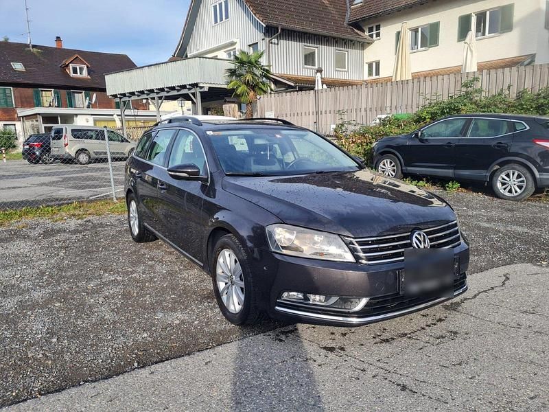 Gebraucht VW Passat 105 PS (77 kW) 2011 Braun Kombi