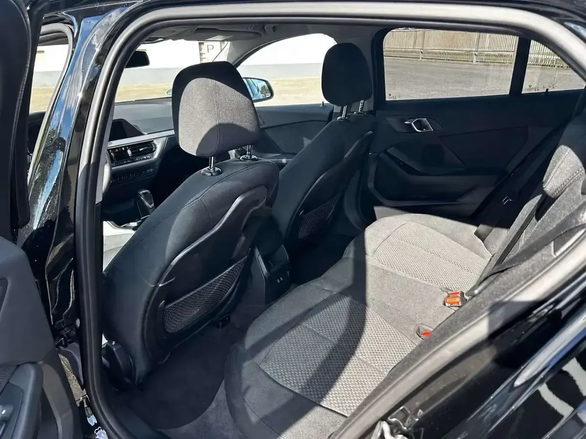 Gebraucht BMW 116 Advantage 109 PS (80 kW) 2021 Schwarz Kleinwagen