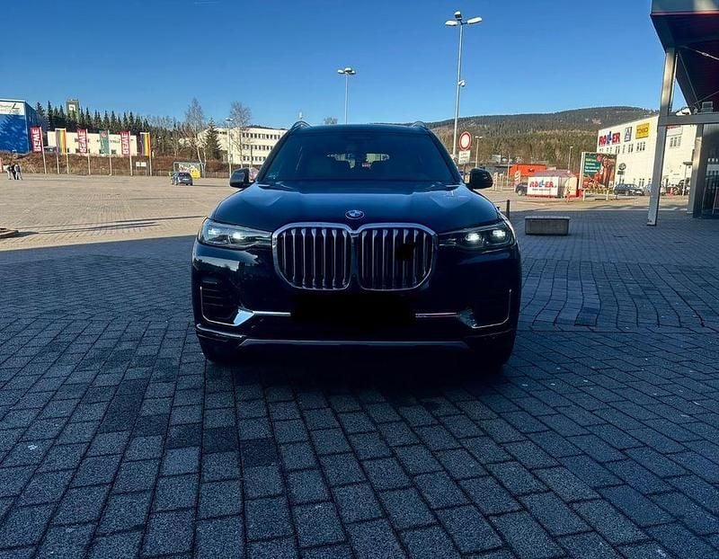 Schwarz Gebraucht 2019 BMW X7 Sport Line SUV | 52.800 € (Fairer Preis) - Bild 1/4