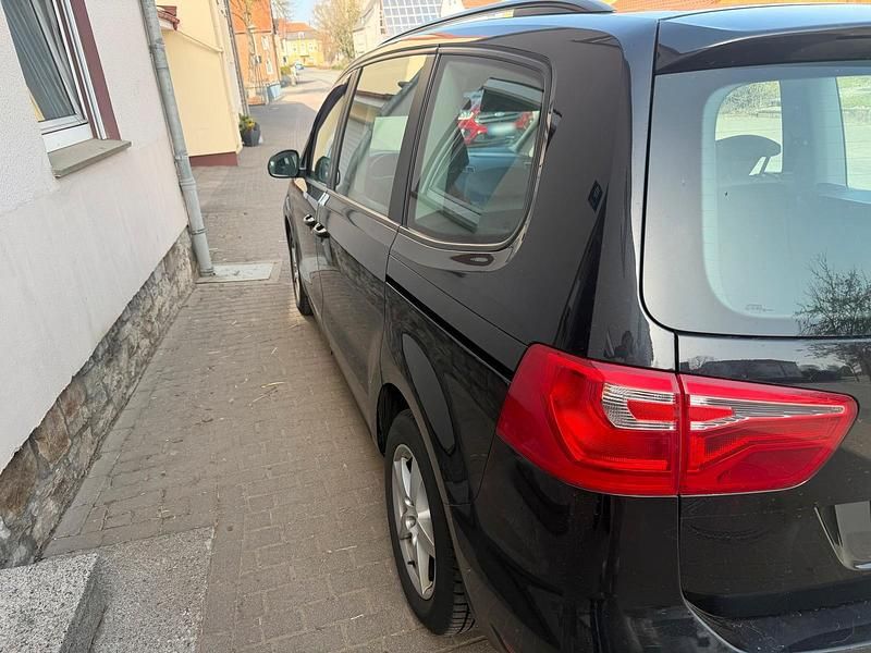 Gebraucht Seat Alhambra 140 PS (102 kW) 2011 Schwarz Van / Kleinbus