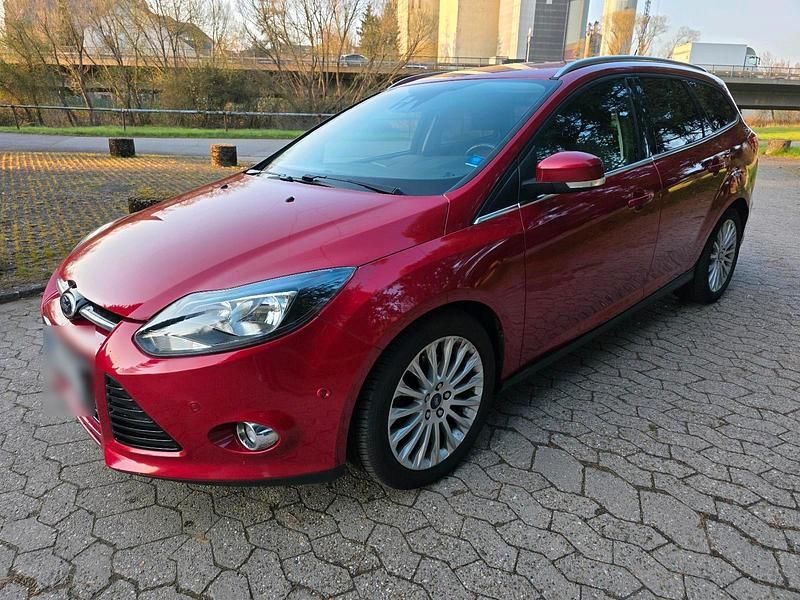 Gebraucht Ford Focus 182 PS (133 kW) 2012 Rot Kombi