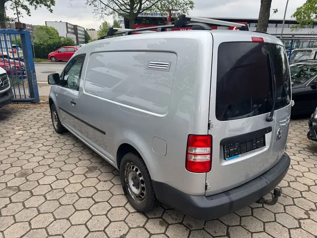 Second-hand VW Caddy Maxi 102 CP (75 kW) 2014 Argintiu Monovolum