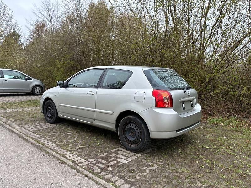 Gebraucht Toyota Corolla Sol 110 PS (80 kW) 2004 Silber Limousine