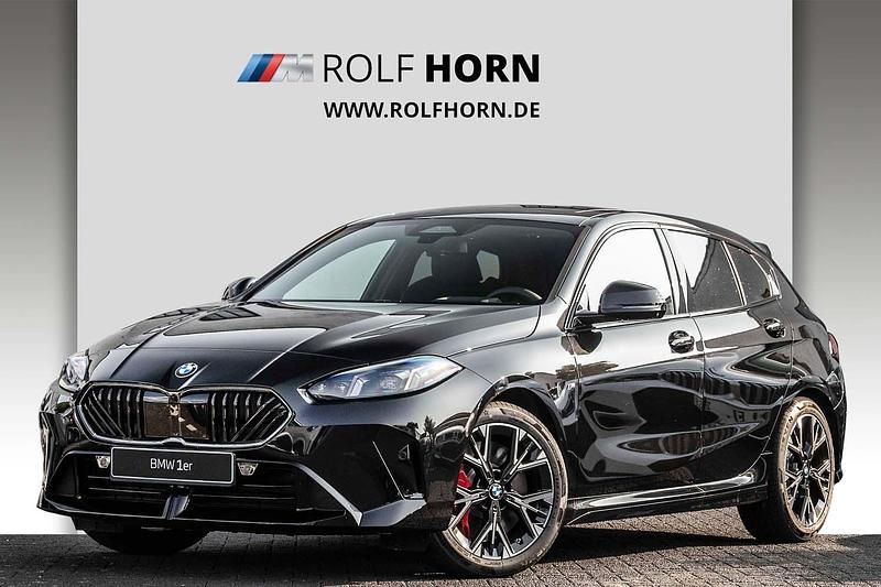 Schwarz Neu 2025 BMW 120 Shadowline Kleinwagen | 44.440 € (Teuer) - Bild 1/4