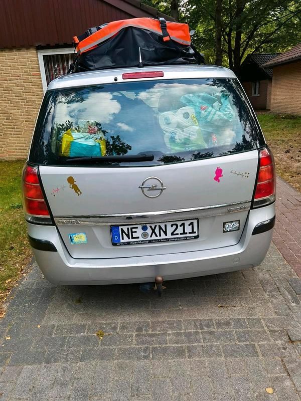 Gebraucht Opel Zafira 2006 Silber Van / Kleinbus