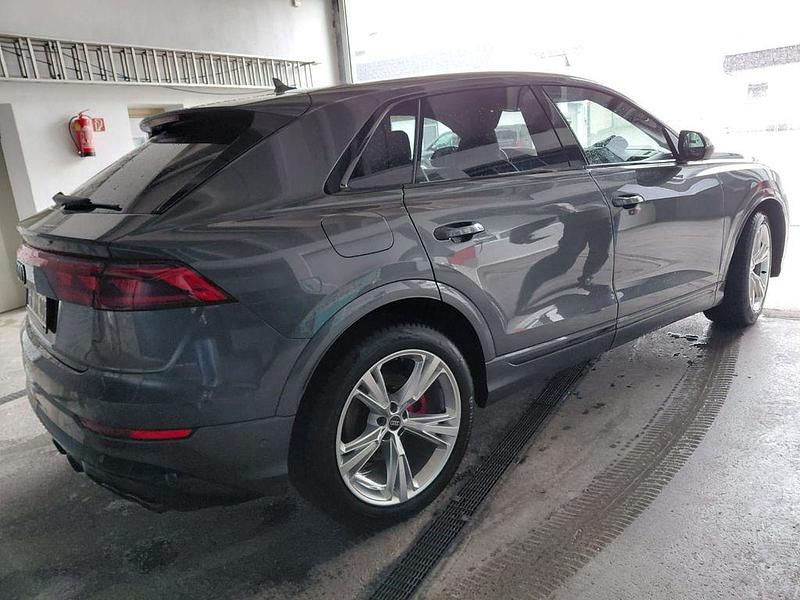 Gebraucht Audi SQ8 S-Line 507 PS (372 kW) 2024 Grau SUV
