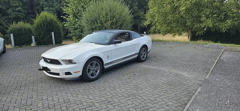 Second-hand Ford Mustang S 309 CP (227 kW) 2012 Alb Coupe