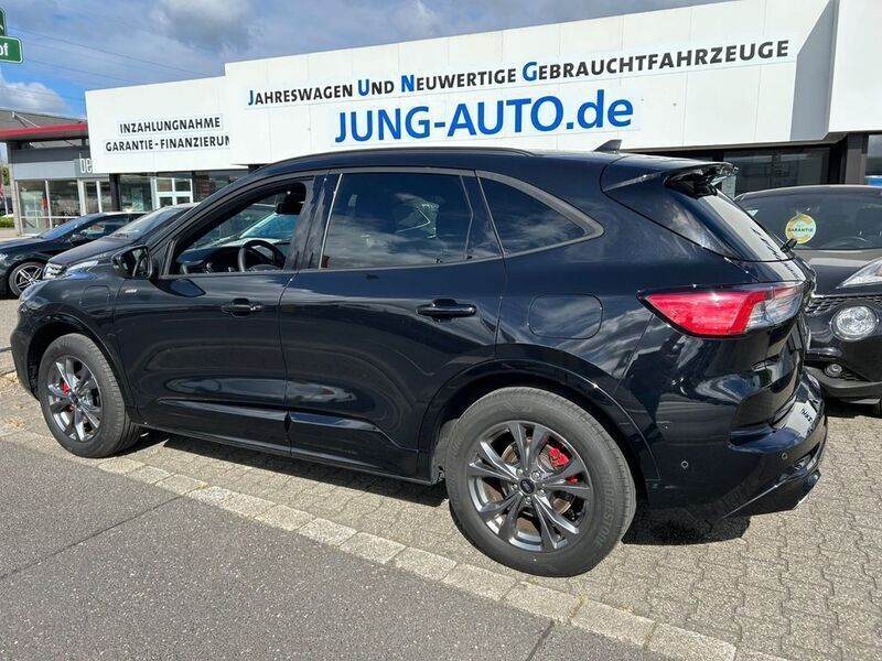 Obsidianschwarz metallic Gebraucht 2023 Ford Kuga ST-Line X SUV | 28.990 € (Fairer Preis) - Bild 1/4