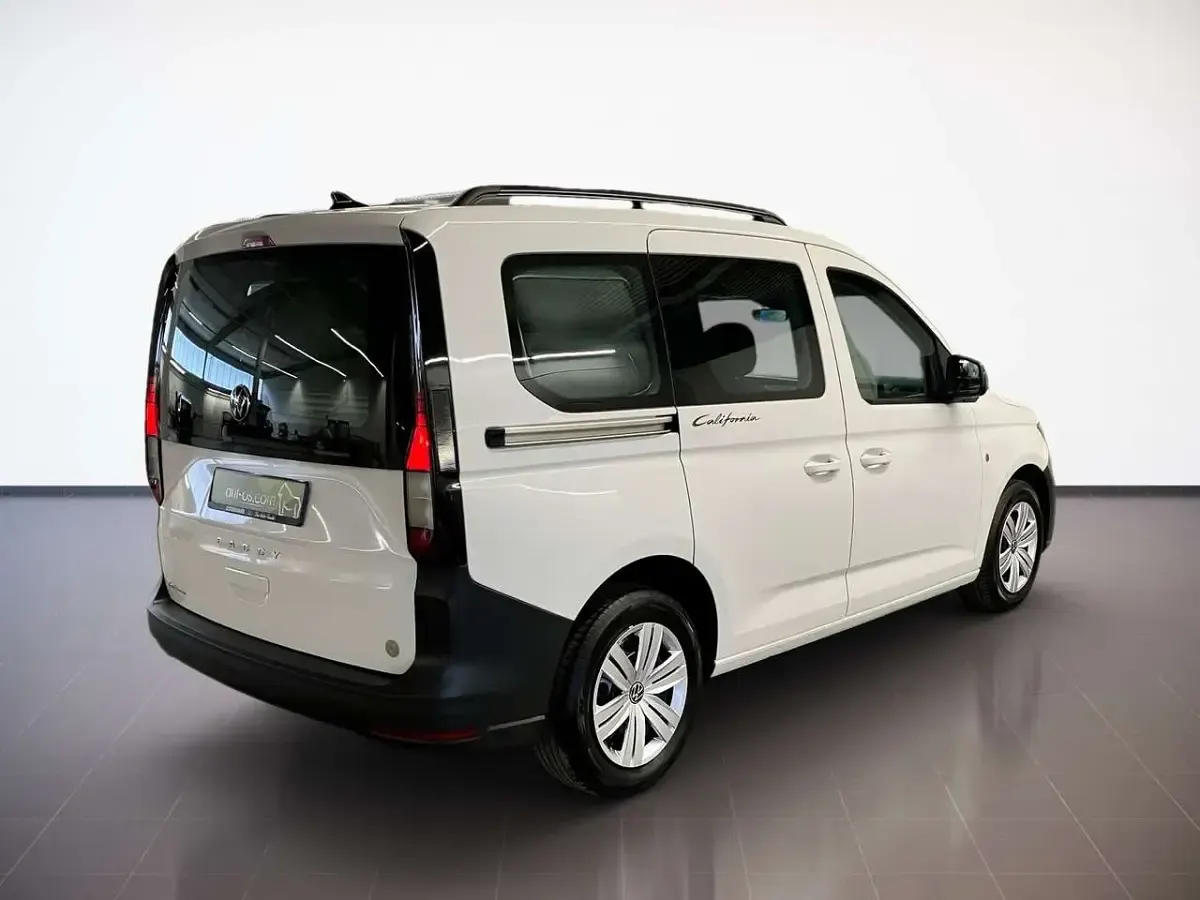 Gebraucht VW Caddy California 114 PS (83 kW) 2022 Weiß Van / Kleinbus
