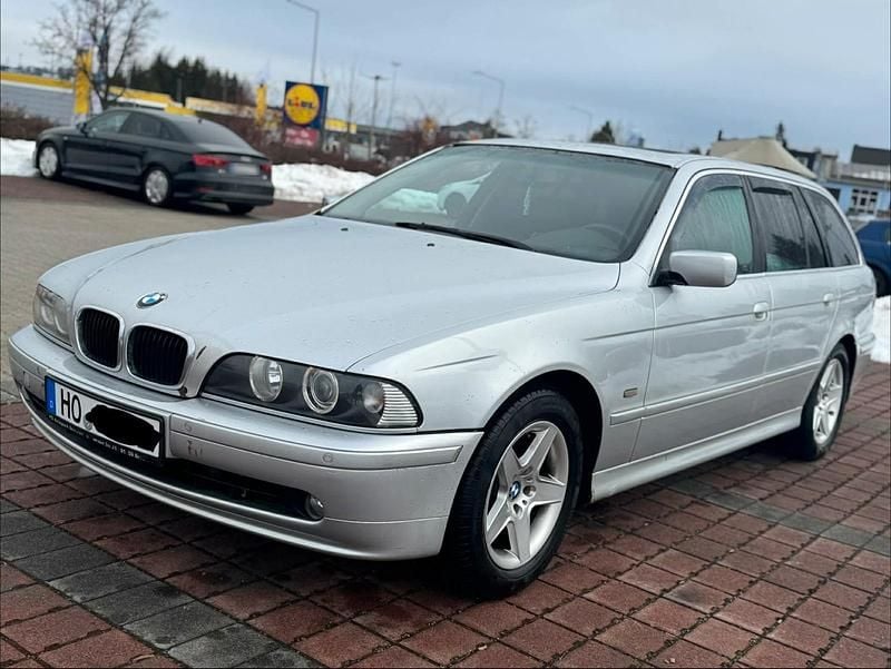 Gebraucht BMW 530 193 PS (141 kW) 2001 Silber Kombi