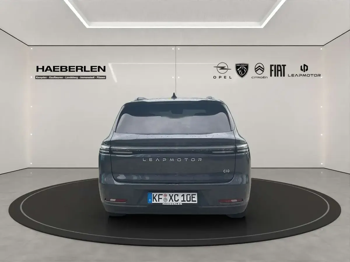 Gebraucht Leapmotor C10 160 kW (218 PS) 2026 Grau SUV