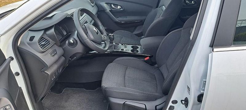 Gebraucht Renault Kadjar Life 131 PS (96 kW) 2015 Weiß SUV