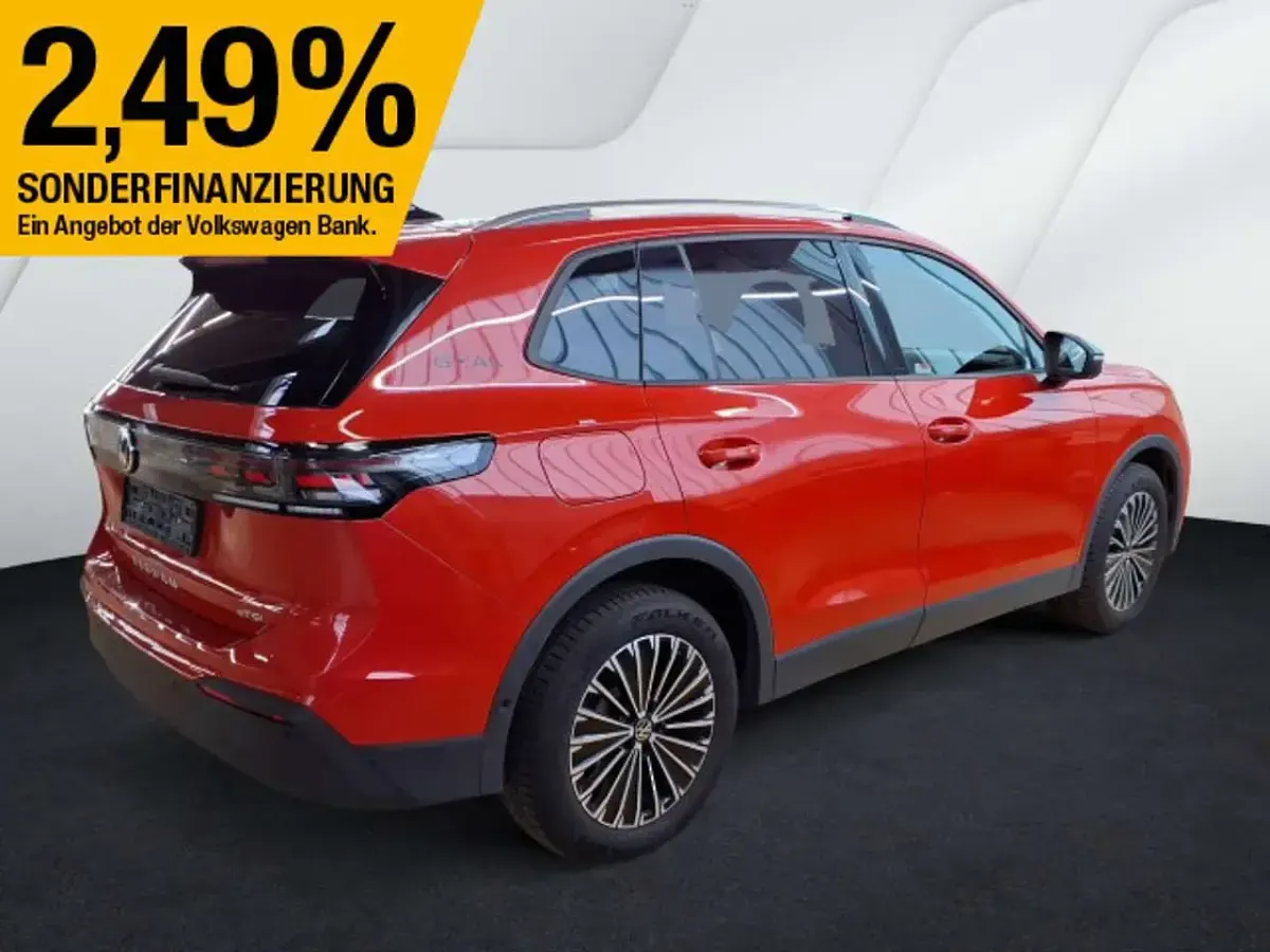 Gebraucht VW Tiguan Goal 131 PS (96 kW) 2025 Rot SUV