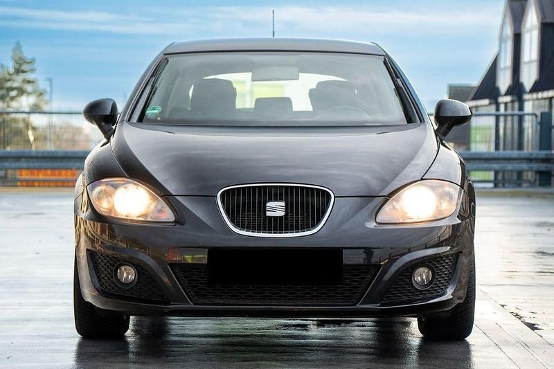 Gebraucht Seat Leon 125 PS (91 kW) 2010 Schwarz Kleinwagen