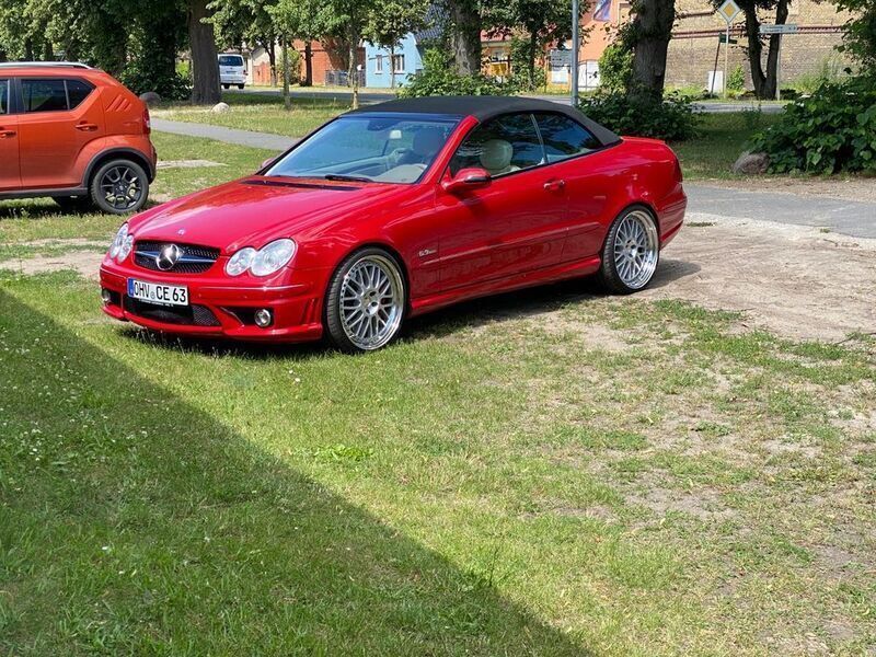 Rot Gebraucht 2006 Mercedes CLK63 AMG AMG Cabrio | 31.500 € - Bild 1/4