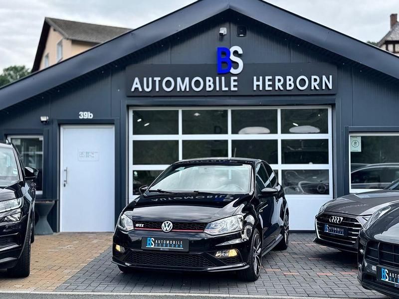 Schwarz Gebraucht 2017 VW Polo Design Kleinwagen | 12.990 € (Fairer Preis) - Bild 1/4