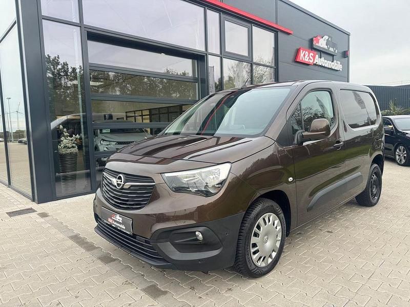 Gebraucht Opel Combo Edition 131 PS (96 kW) 2019 Braun Van / Kleinbus