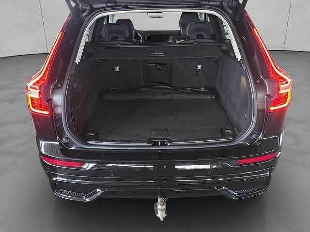 Gebraucht Volvo XC60 Plus 197 PS (144 kW) 2023 Onyx black metallic SUV