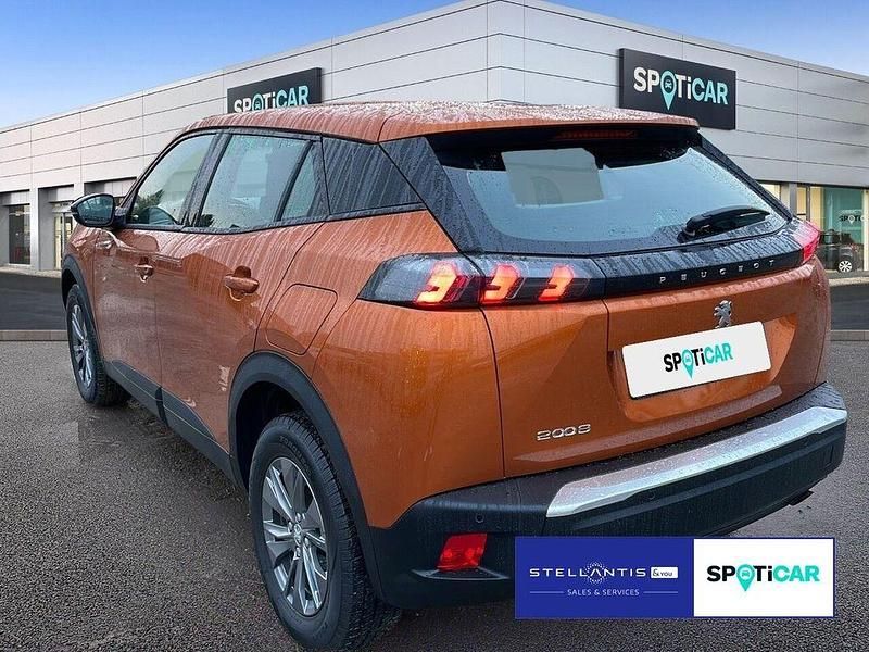 Gebraucht Peugeot 2008 Active 101 PS (74 kW) 2023 Orange SUV