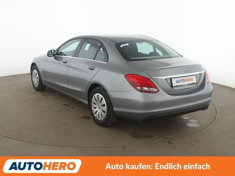 Gebraucht Mercedes C180 156 PS (114 kW) 2015 Silber Limousine