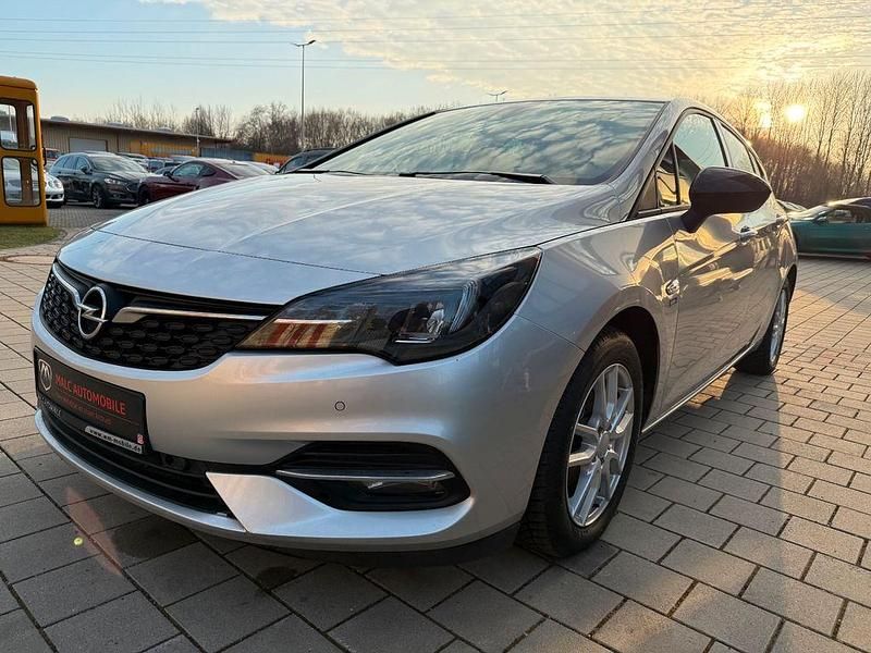 Gebraucht Opel Astra 105 PS (77 kW) 2020 Silber Limousine