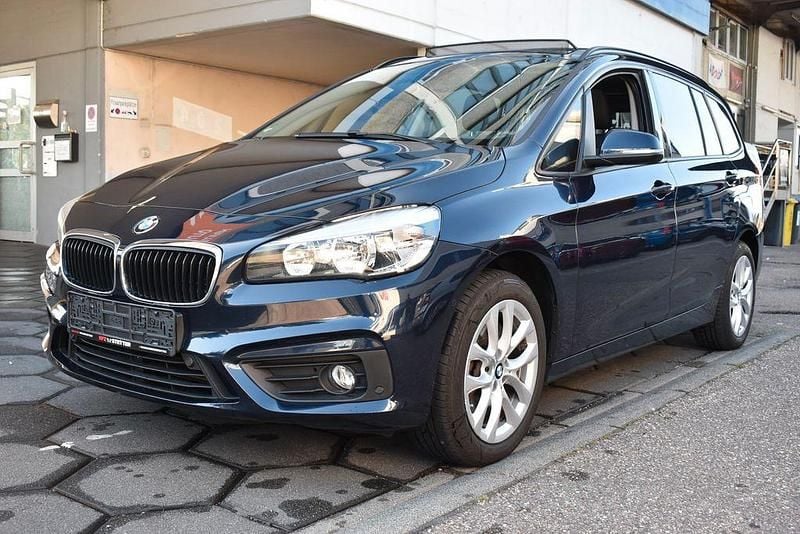 Blau Gebraucht 2017 BMW 220 Advantage Kombi | 14.949 € (Fairer Preis) - Bild 1/4