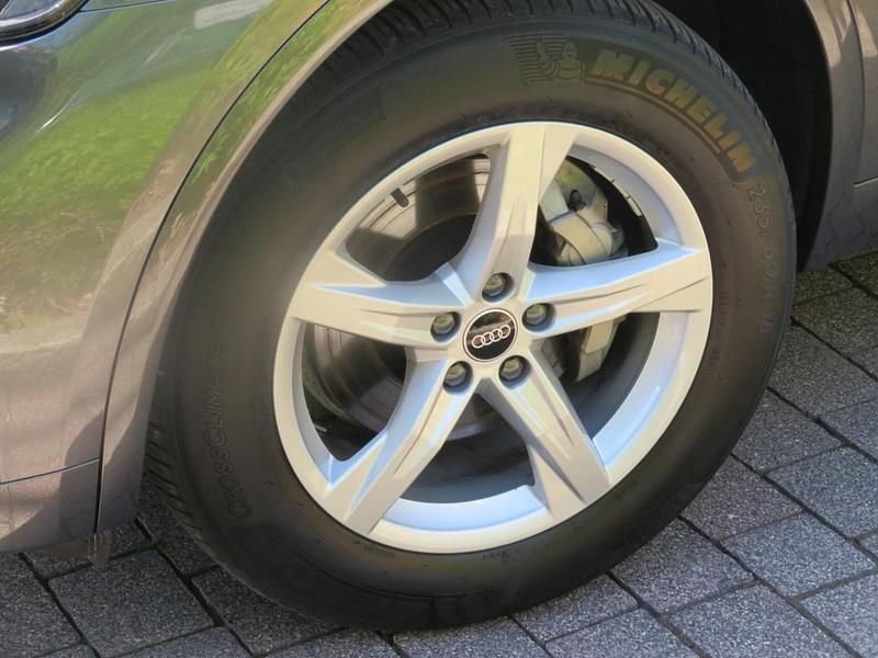 Gebraucht Audi Q5 S-Line 204 PS (150 kW) 2022 Grau SUV