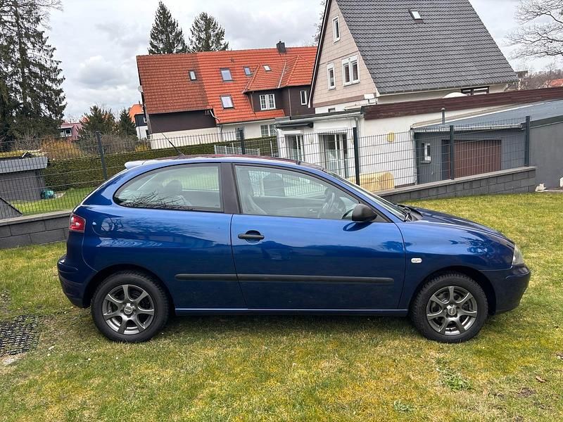 Gebraucht Seat Ibiza 64 PS (47 kW) 2002 Blau Kleinwagen