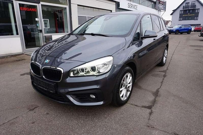 Gebraucht BMW 218 150 PS (110 kW) 2018 Mineralgrau Van / Kleinbus