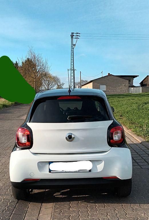 Gebraucht Smart ForFour 71 PS (52 kW) 2018 Weiß Kleinwagen