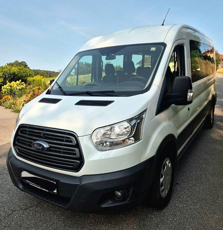 Weiß Gebraucht 2018 Ford Transit Van / Kleinbus | 18.450 € - Bild 1/4