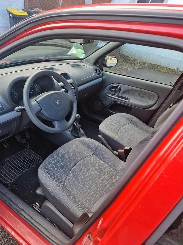 Gebraucht Renault Clio II Campus 60 PS (44 kW) 2009 Rot Kleinwagen