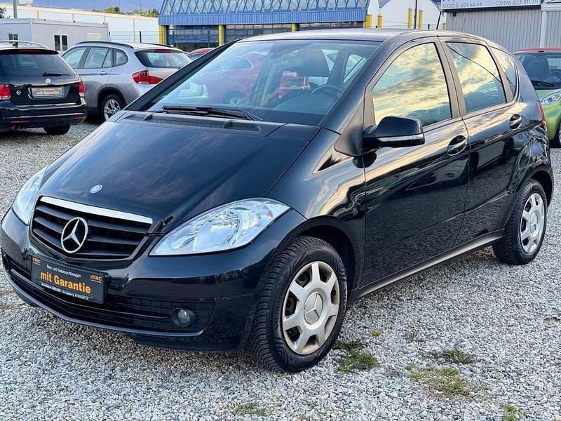 Gebraucht Mercedes A180 109 PS (80 kW) 2011 Schwarz Limousine