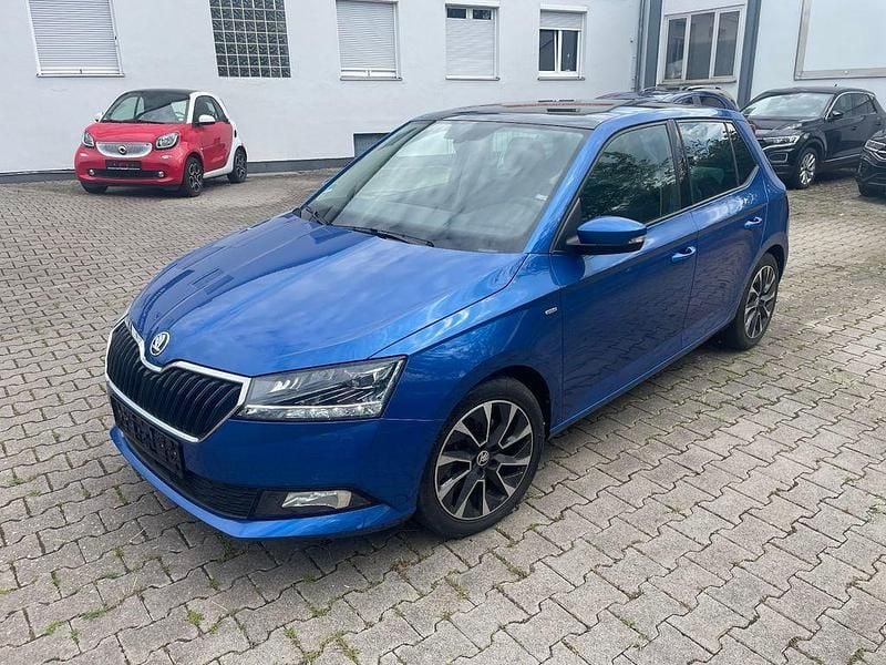 Raceblau metallic Gebraucht 2021 Skoda Fabia Best of Kleinwagen | 13.990 € (Guter Preis) - Bild 1/4