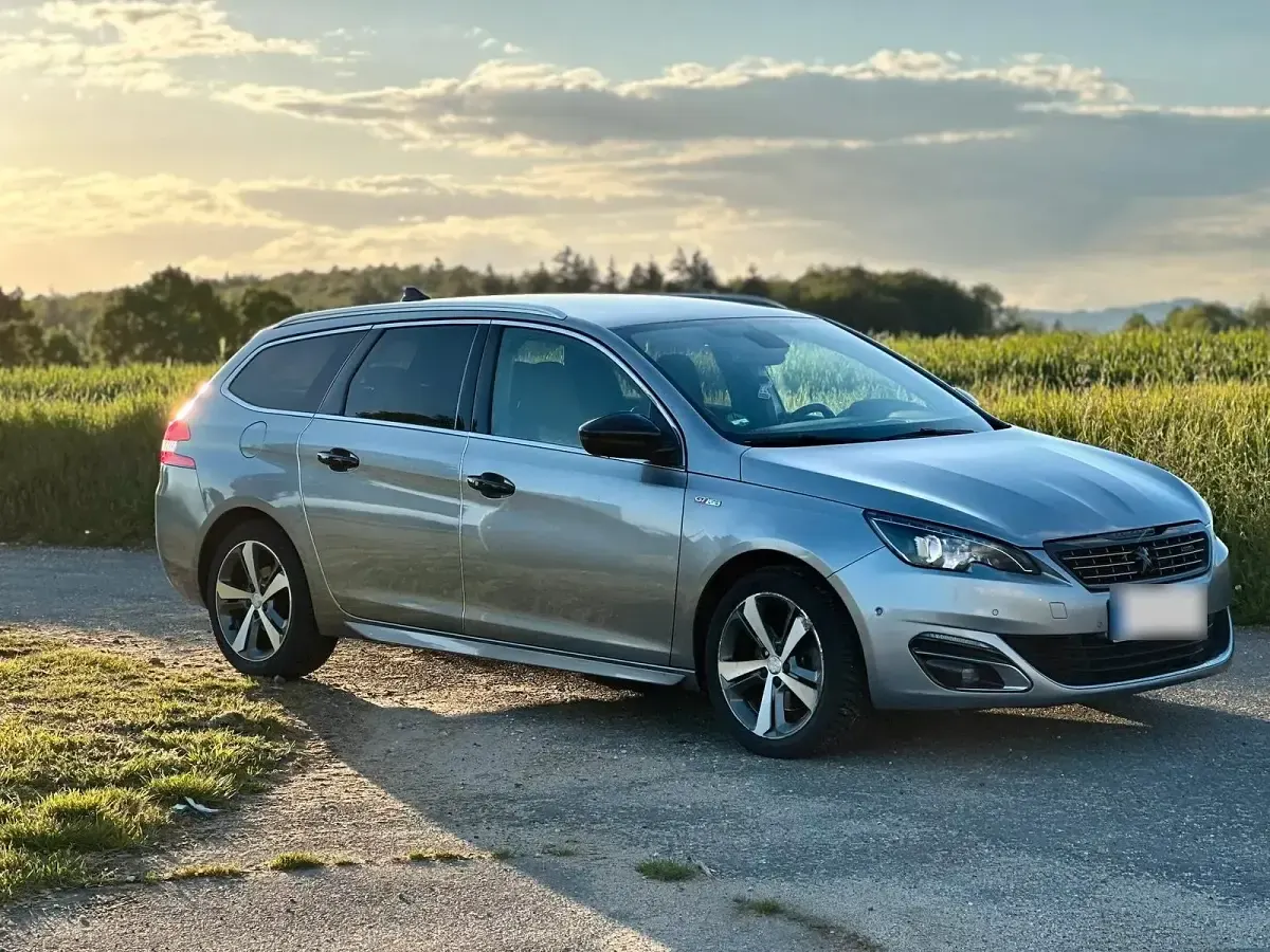 Gebraucht Peugeot 308 SW GT-line 150 PS (110 kW) 2016 Grau Kombi