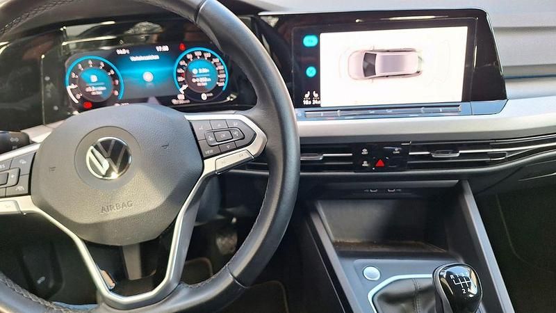 Gebraucht VW Golf VIII Active 110 PS (80 kW) 2022 Grau Kombi