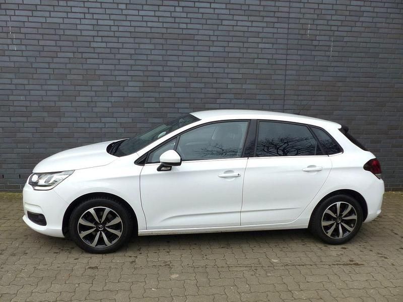 Gebraucht Citroën C4 SELECTION 131 PS (96 kW) 2017 Weiß Limousine