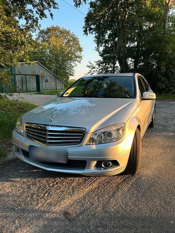 Silber Gebraucht 2010 Mercedes C300 Limousine | 10.500 € (Guter Preis) - Bild 1/4