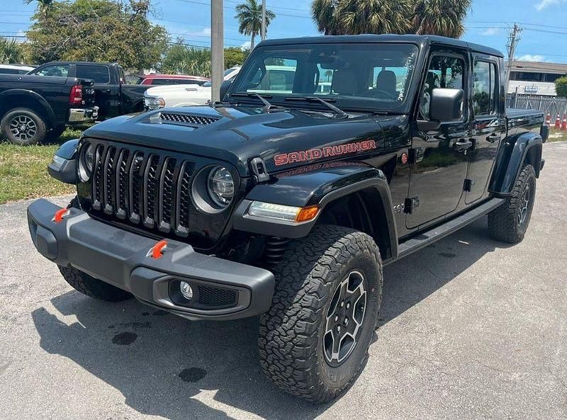 Schwarz Gebraucht 2025 Jeep Gladiator SUV | 65.280 € (Etwas zu teuer) - Bild 1/4