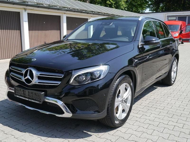 Schwarz Gebraucht 2019 Mercedes GLC350 SUV | 23.500 € (Guter Preis) - Bild 1/4