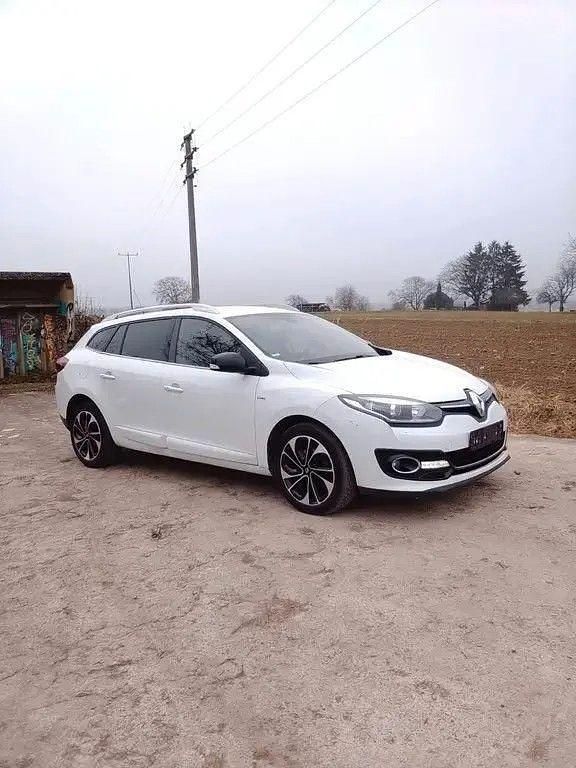 Gebraucht Renault Mégane III 131 PS (96 kW) 2014 Weiß Limousine