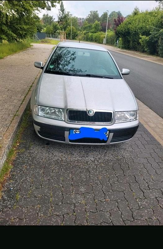 Silber Gebraucht 2006 Skoda Octavia Limousine | 3.350 € (Fairer Preis) - Bild 1/4