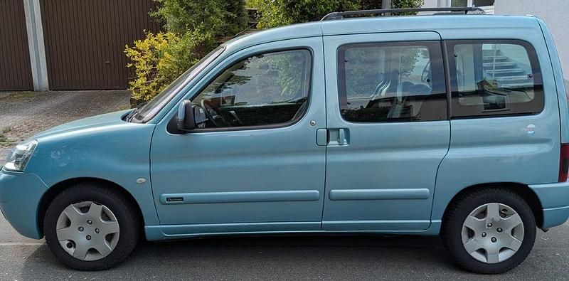 Blau Gebraucht 2004 Citroën Berlingo Van / Kleinbus | 2.999 € (Fairer Preis) - Bild 1/4