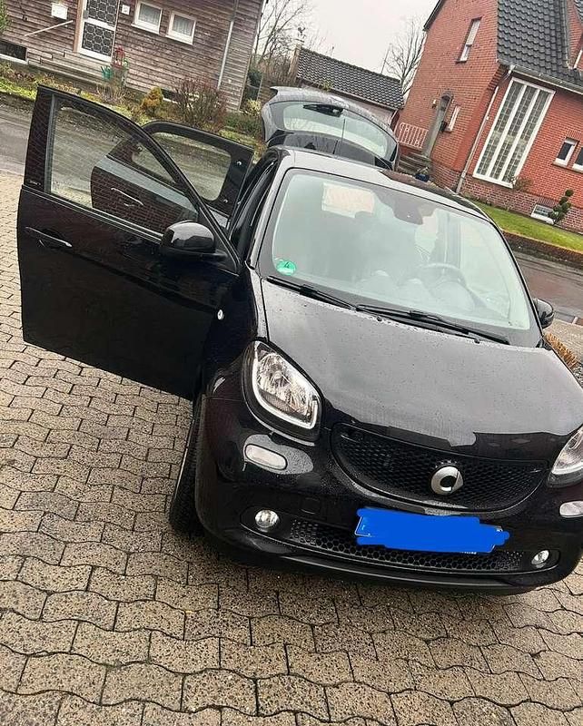 Gebraucht Smart ForFour 71 PS (52 kW) 2019 Schwarz Kleinwagen