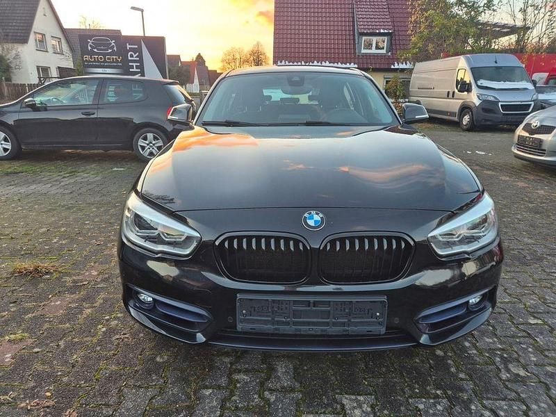 Gebraucht BMW 120 Sport Line 184 PS (135 kW) 2018 Schwarz Kleinwagen